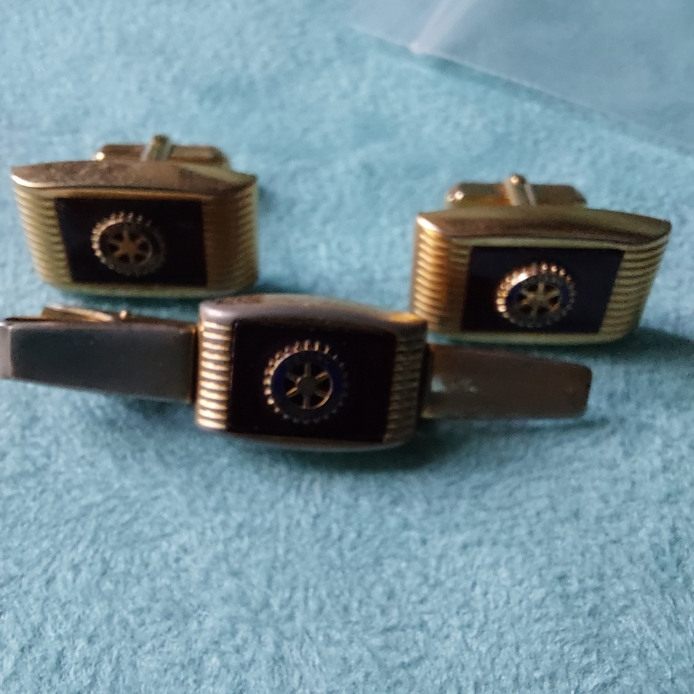 Vintage Anson Rotary Intl. Goldtone Metal Cufflink & Tie Clip Set Estate Jewelry